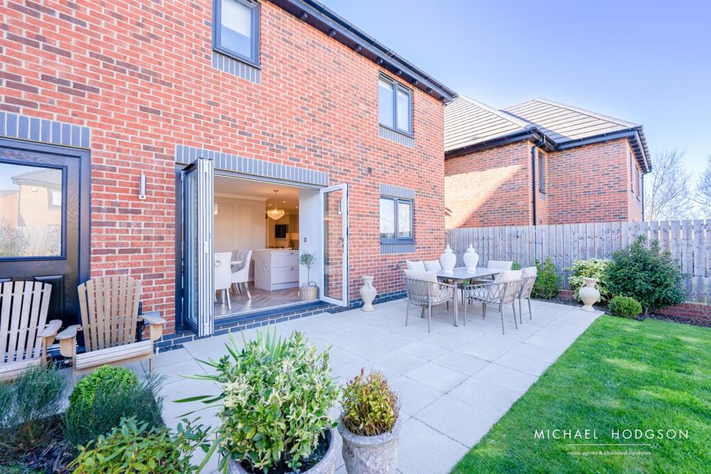 60 Leighfield-50.jpg