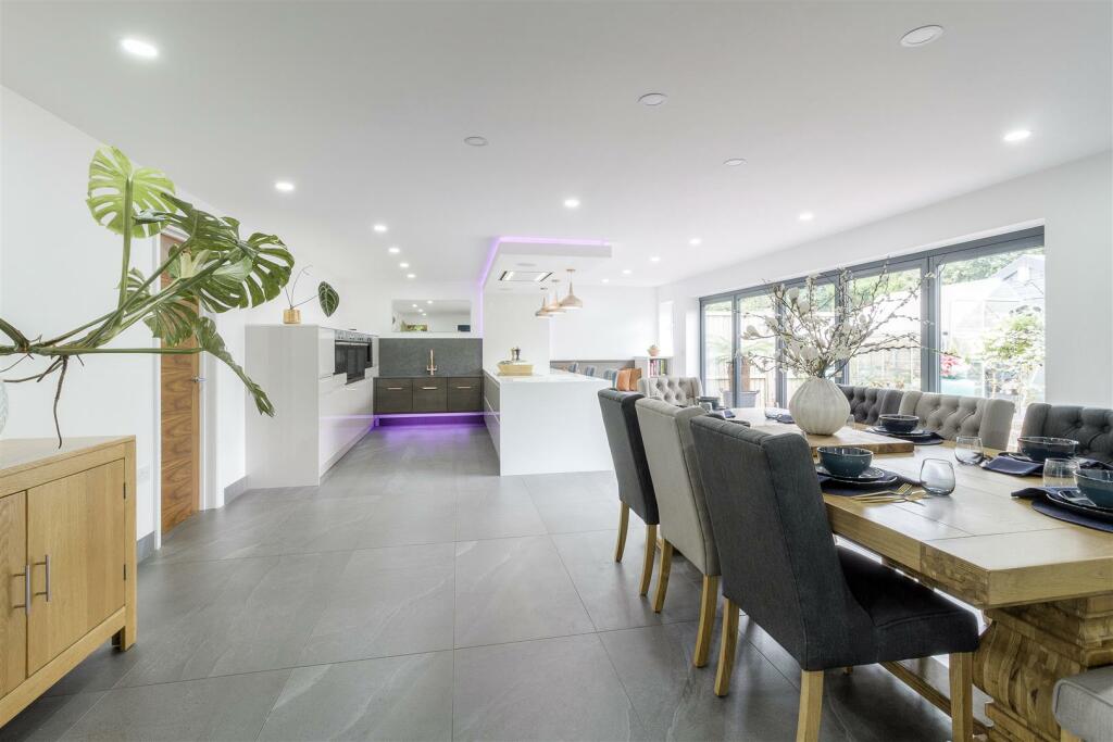 6 Shilton Lane, Bulkington