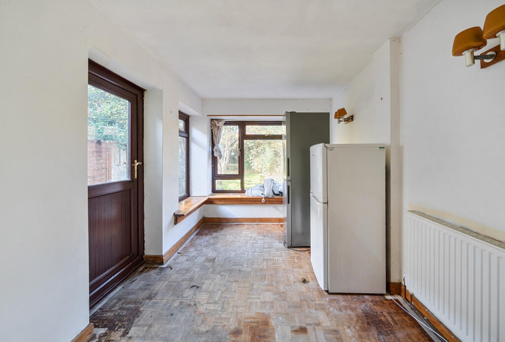 1375695-9-6909d63...