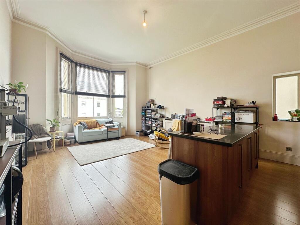 eefc11f7--4A69-8E9F-10BC4598B3E4-18068-0000055DA99