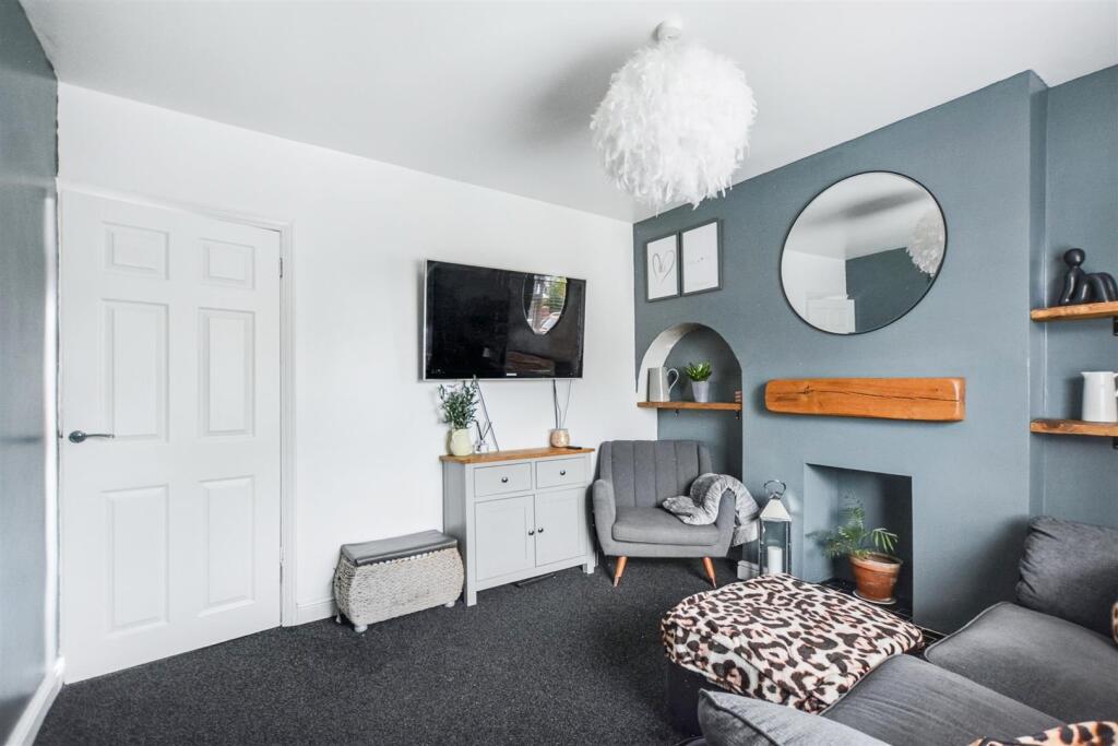 Lounge_2 lightened.jpg