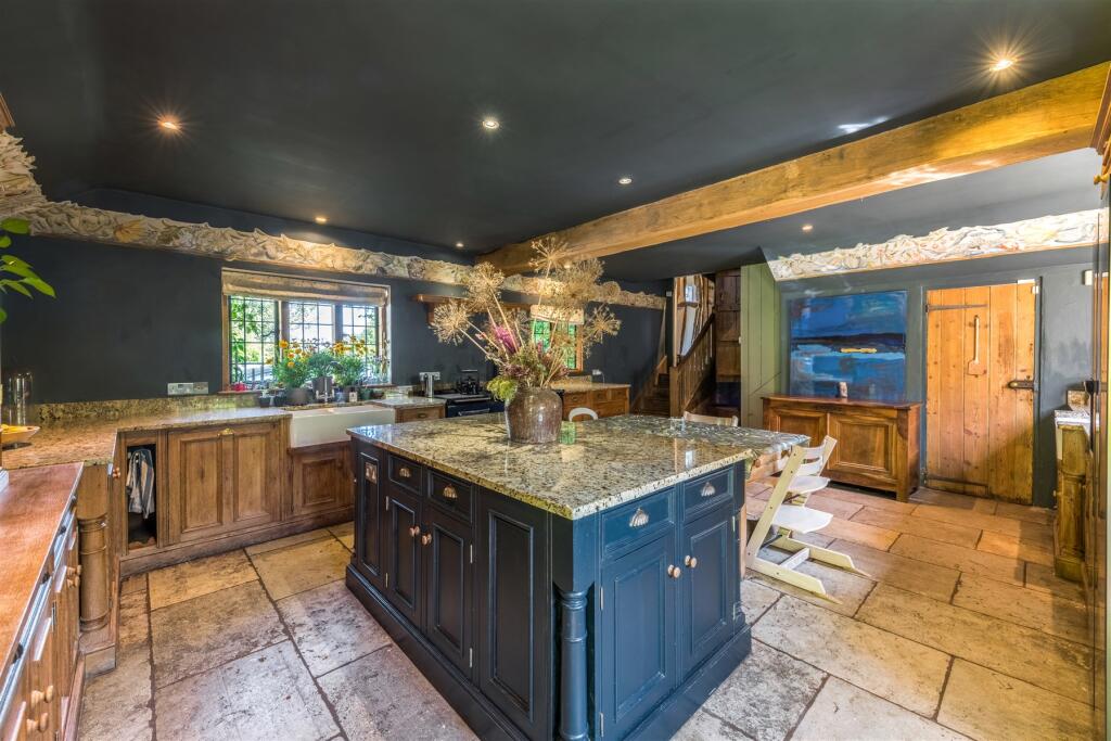 Kitchen 1