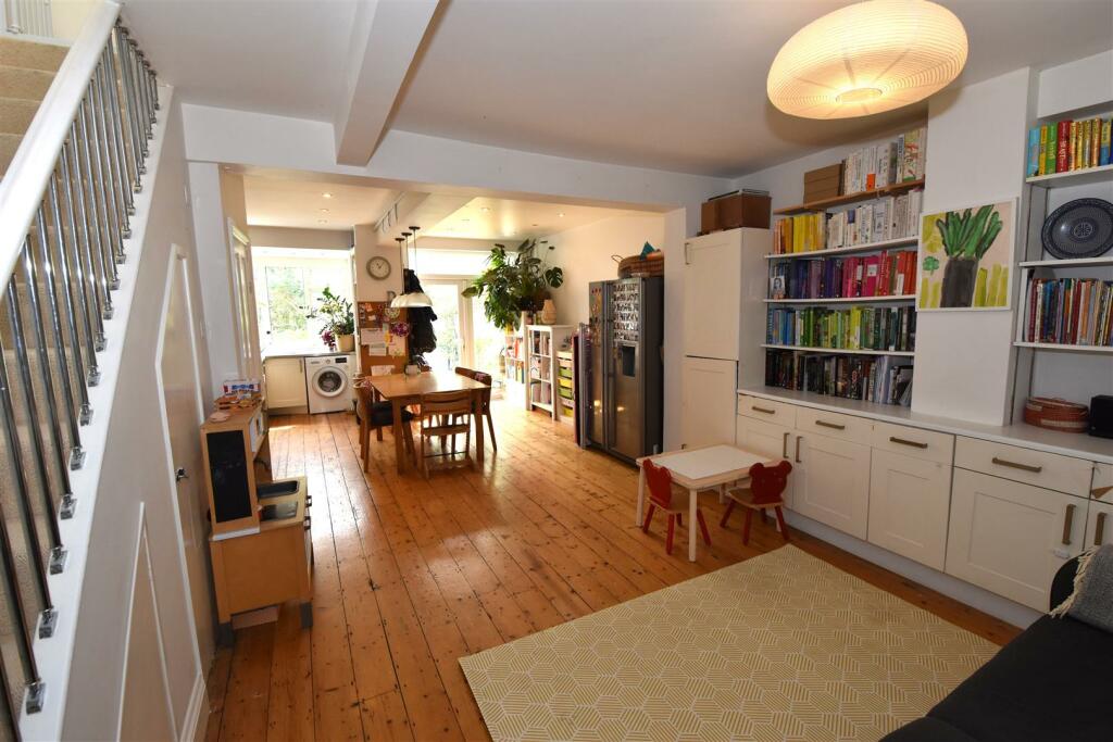 Sitting Room..JPG