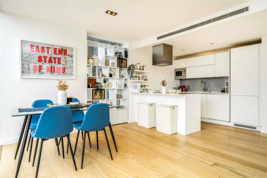 Kitchen &amp; Diner