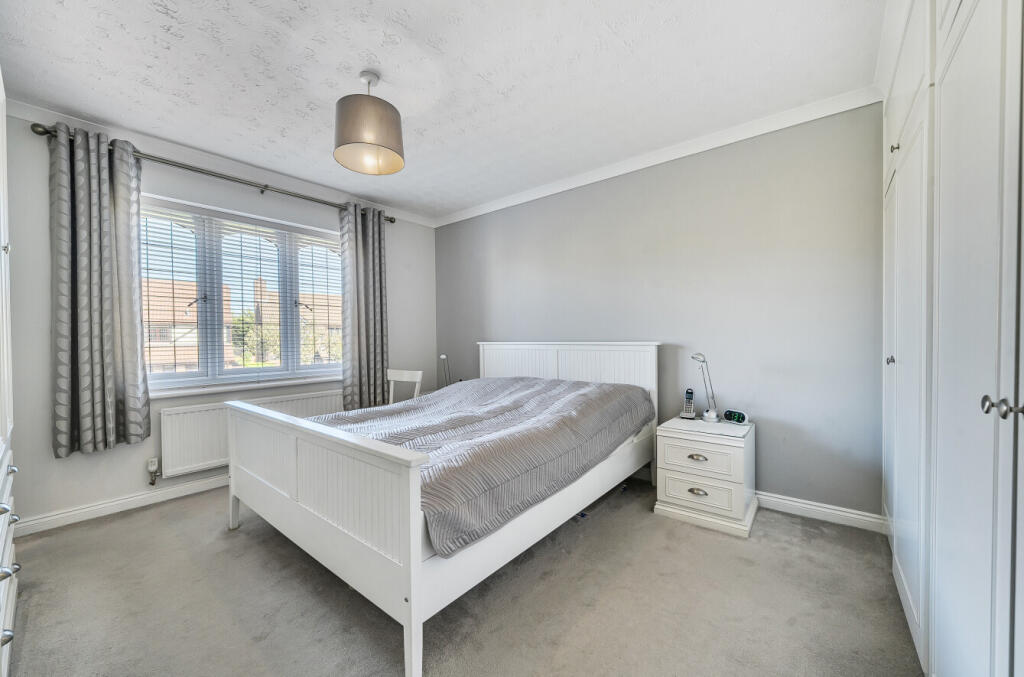 1363059-7-68e3e18...