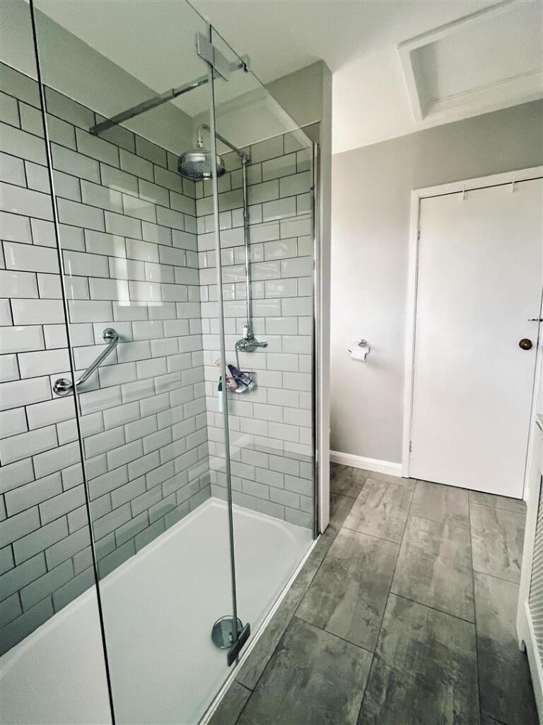 Shower Room Aspect 2