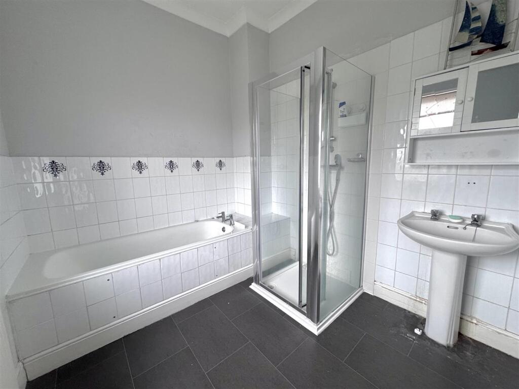 Bathroom.jpeg