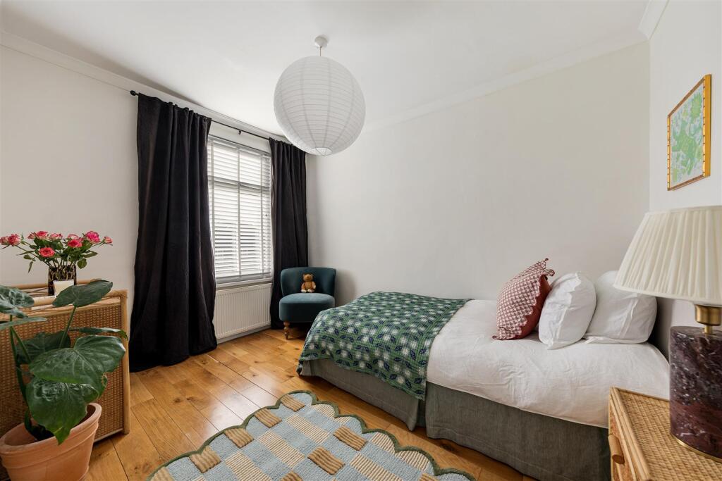 Acacia Road E17