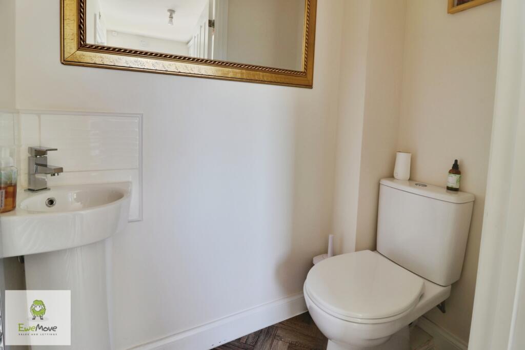 Downstairs WC EweMove Cannock