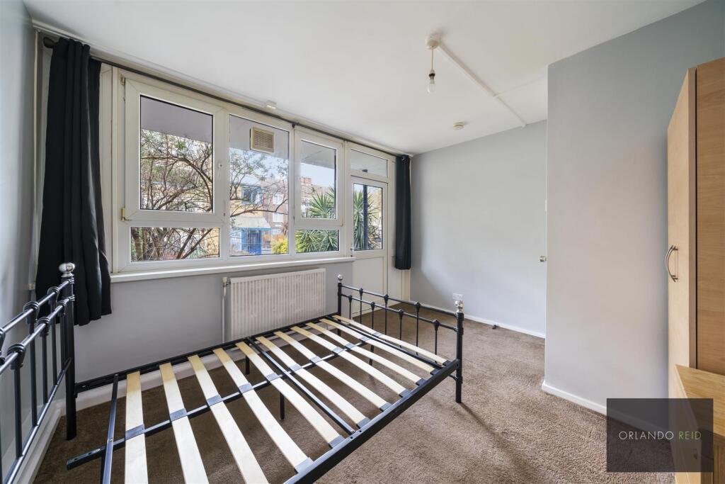 Flat 23, Palm Court SE15 6PB-2.jpg