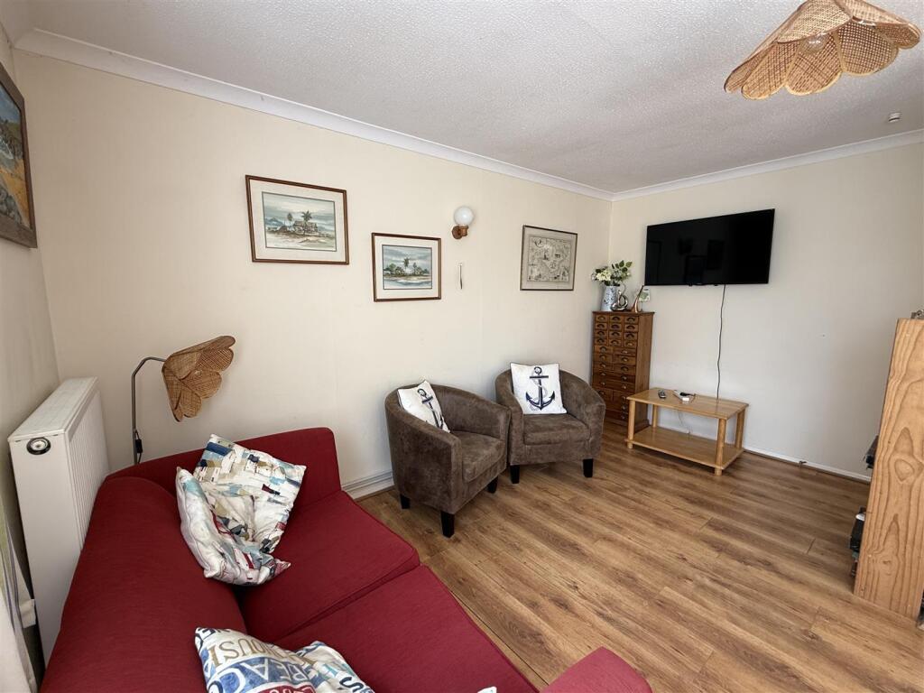Living Room: