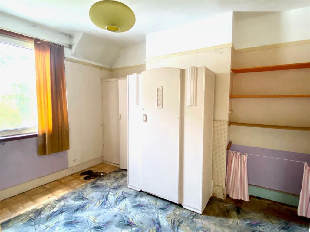 Bedroom 2.jpg