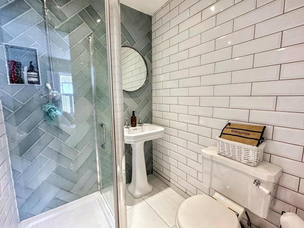 WhatsApp Image 20250821 at 111228_378f3f02.jpg