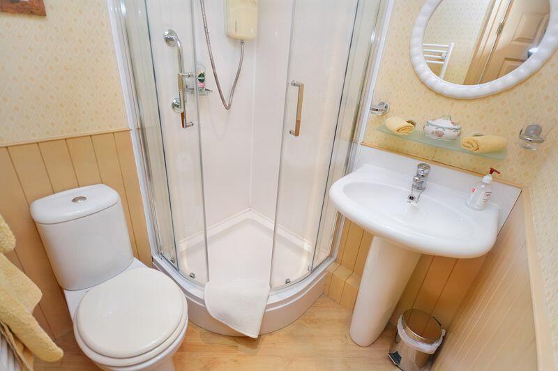 Ensuite guest bedroom two