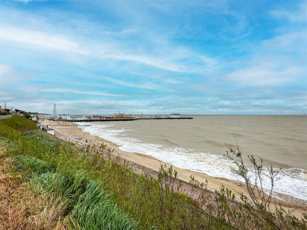 CLACTON SEA FRONT