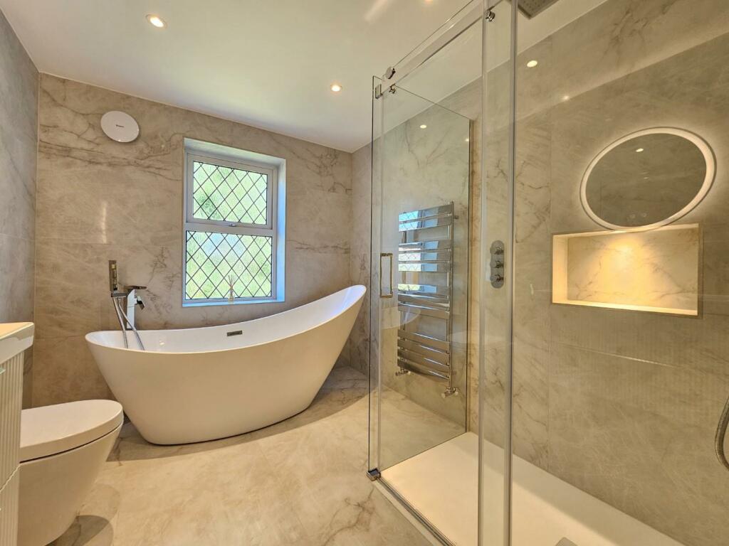 Bedroom 2 En-Suite