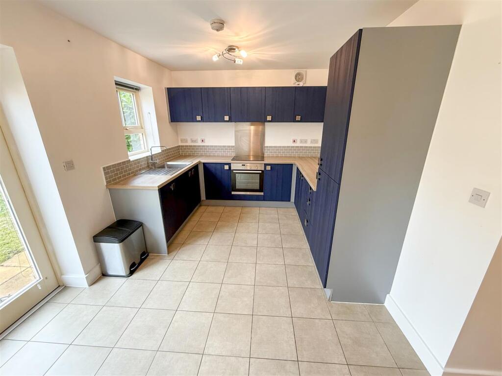 OPEN PLAN DINING KITCHEN