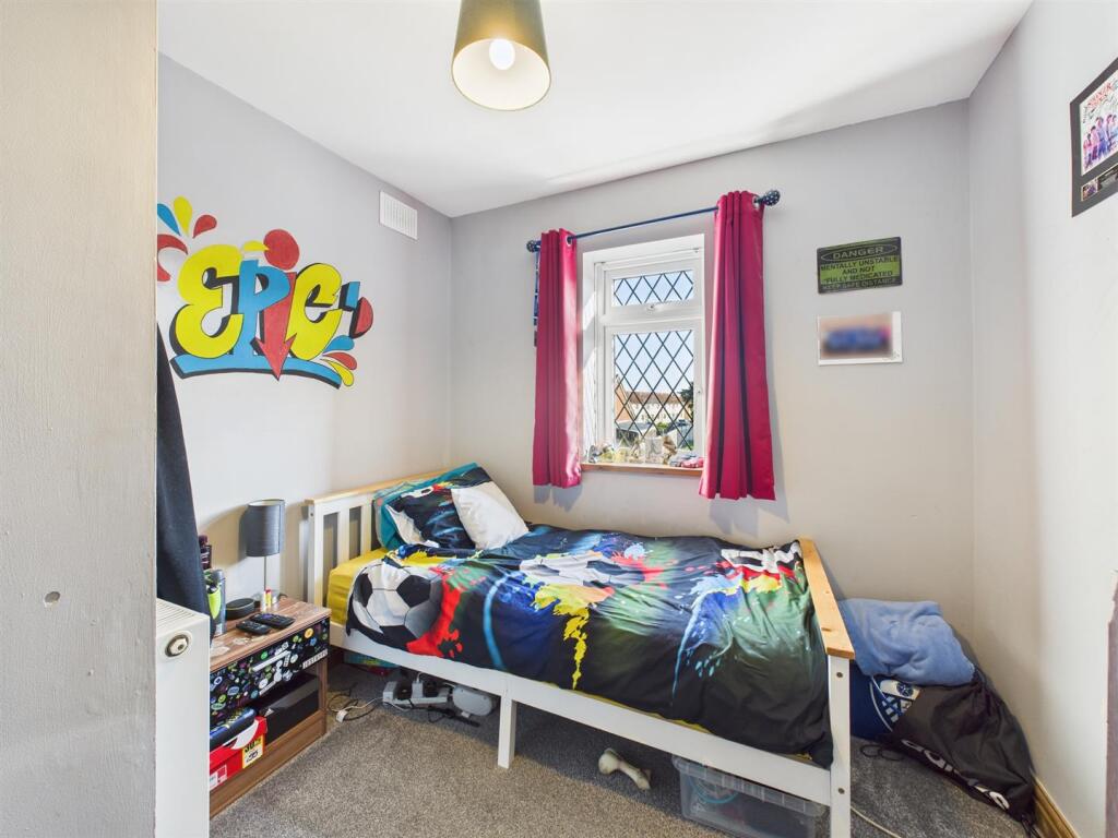 Bedroom:
