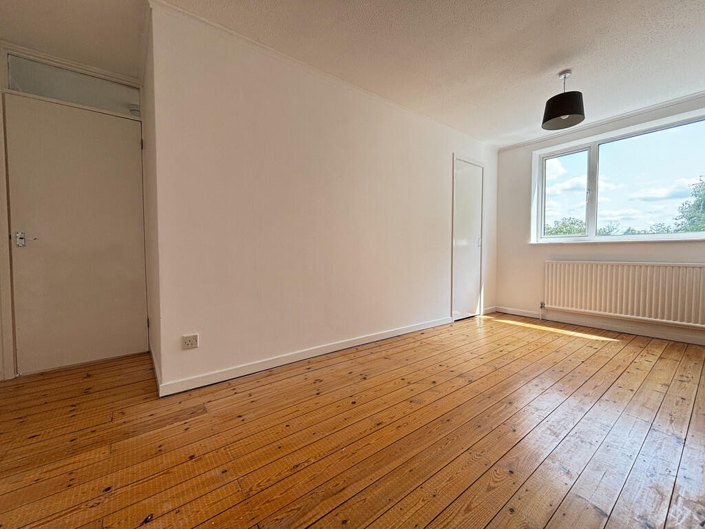 Second Bedroom (4...
