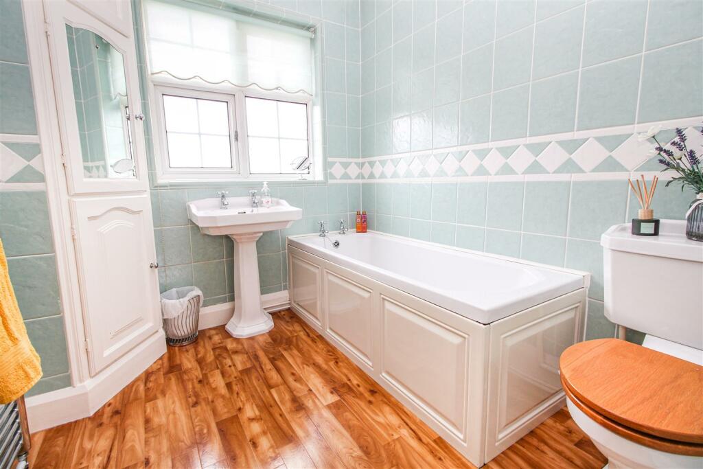 Main Bathroom