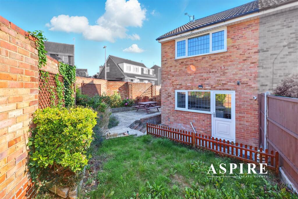 Aspire Estate Agents2.jpg