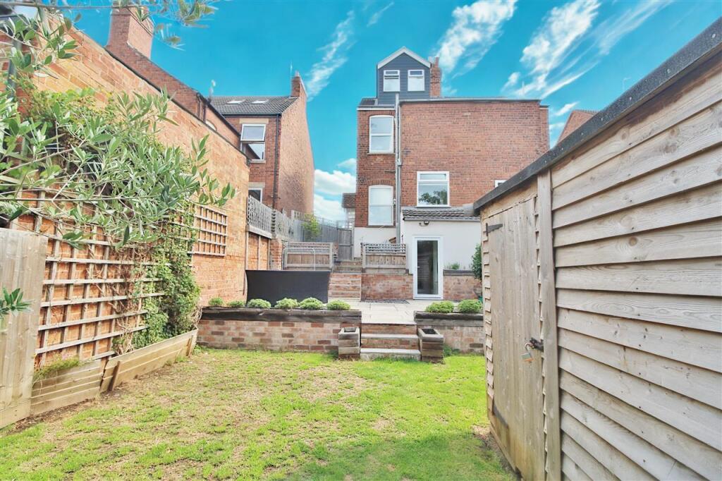 REAR GARDEN -
