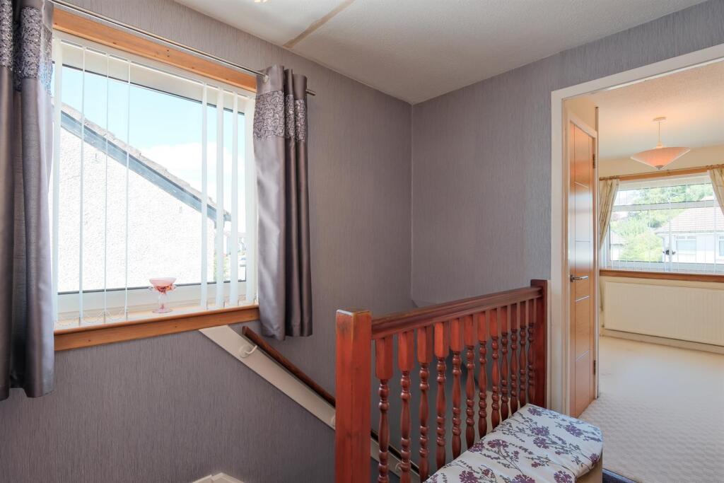 027-11 Whiteshaw Avenue, Carluke, ML8 5DF.jpg