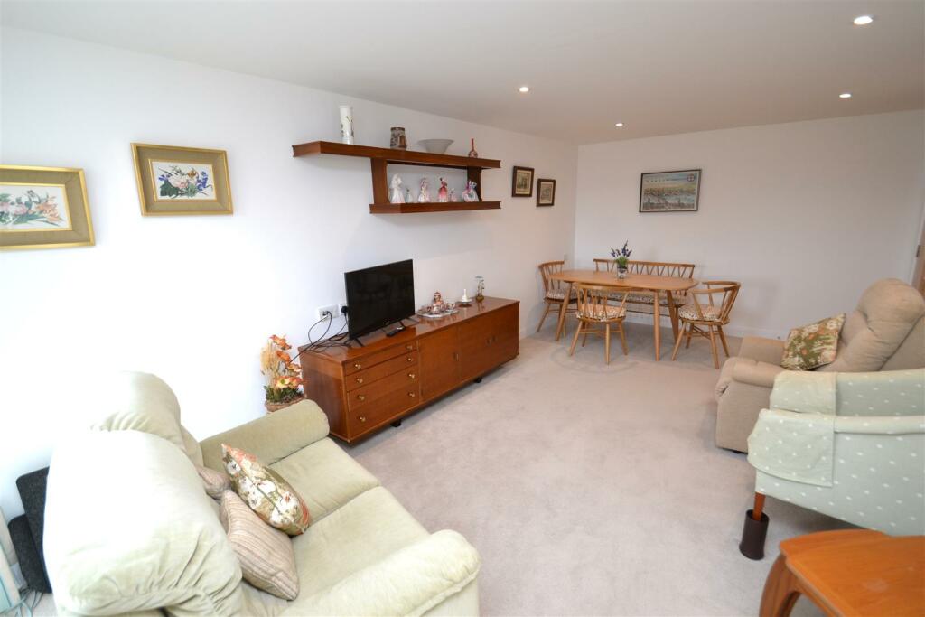 Living Dining Room 2.JPG