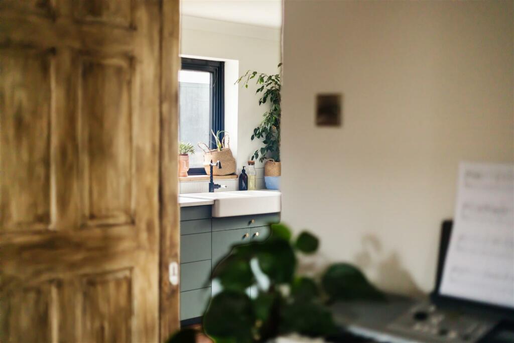 alpha cottage (5).jpg