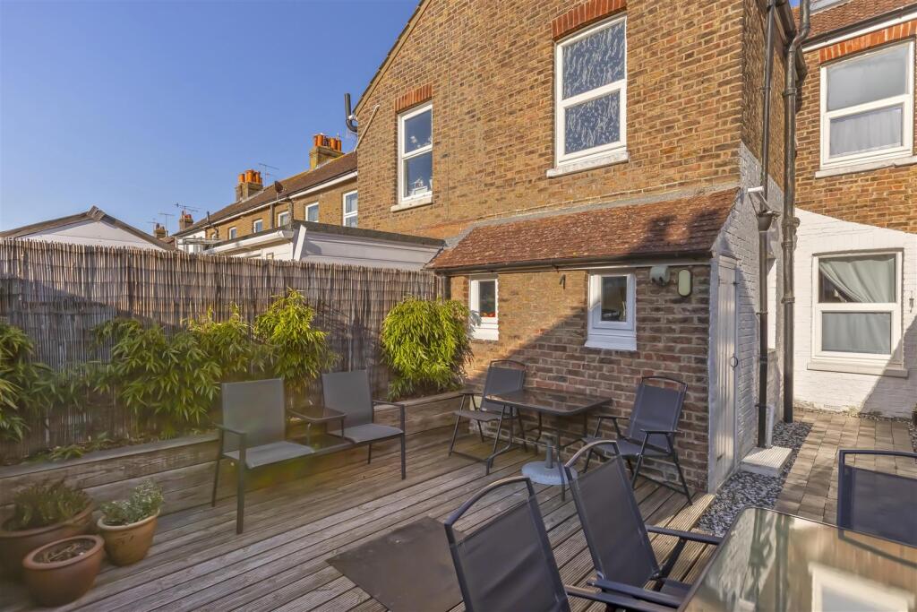 For sale by Aspire Residential | St Anselms Road
