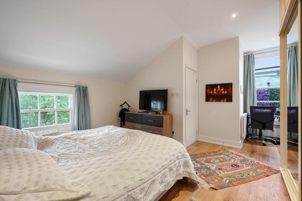 TEC - Flat 2, 119 Belsize Road - BedroomB1 (1).jpg