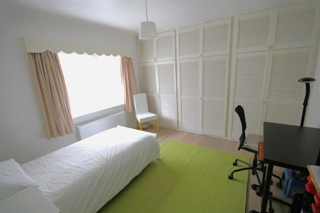 bed2.JPG