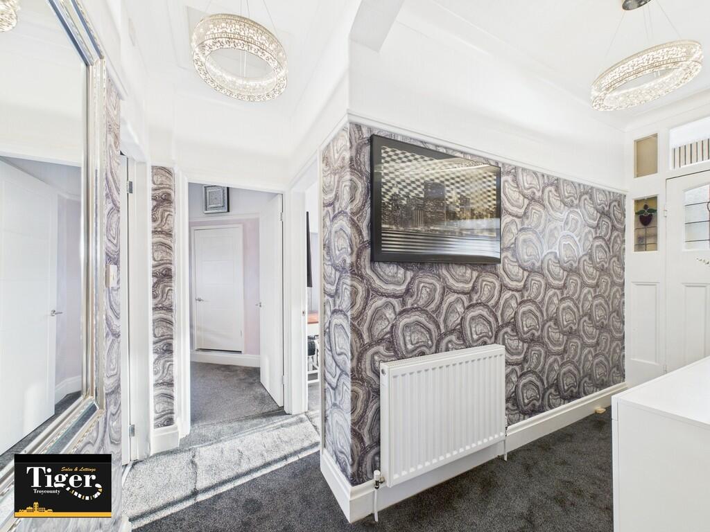 CAM02176G0-PR0514...