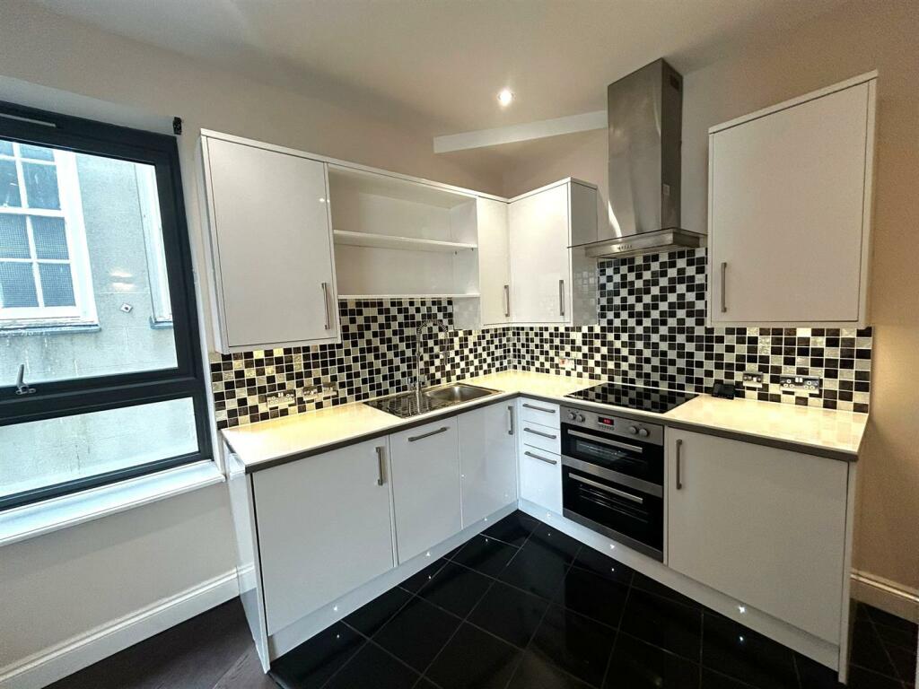 WhatsApp Image 2024-06-14 at 11.20.21_069bebd7.jpg