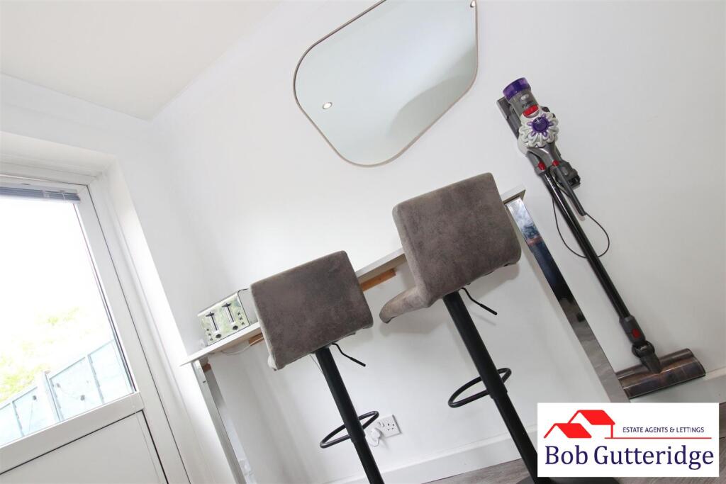 FITTED KITCHEN / DINING ROOM