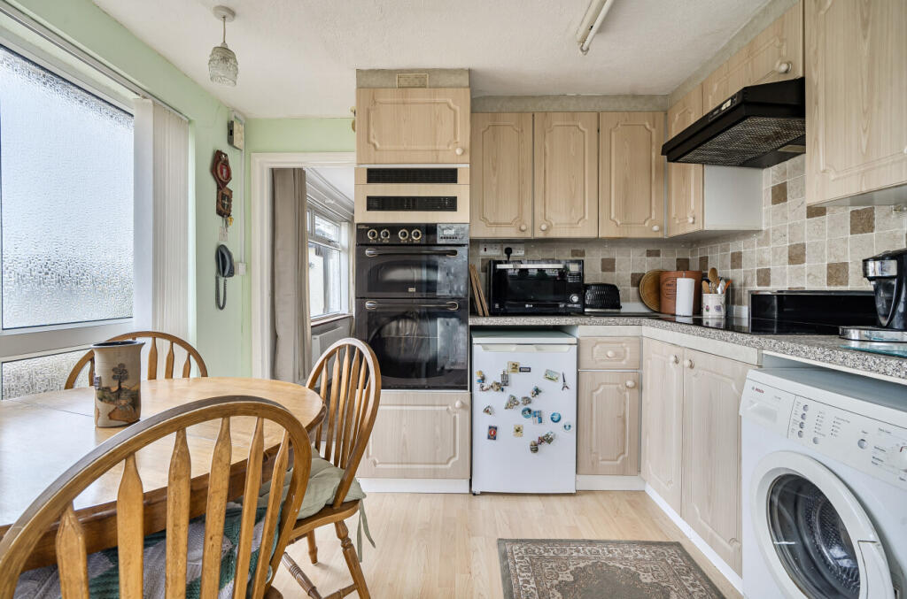 1395236-10-694a75...