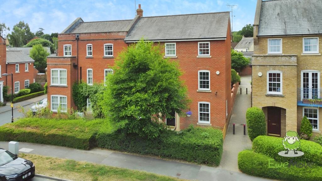 EweMove Basingstoke Estate Agents 17 Gaiger Avenue