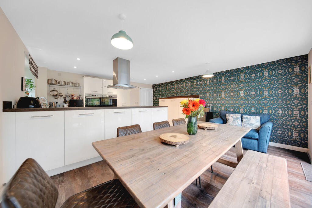 73 Ribbans Park R...