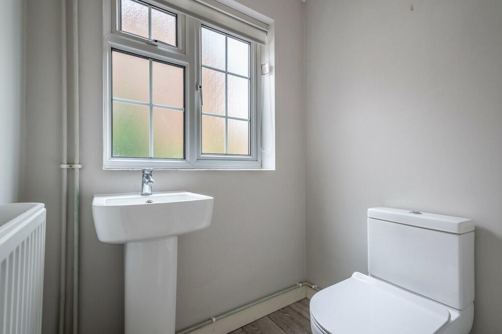 10 Falmouth Garde...