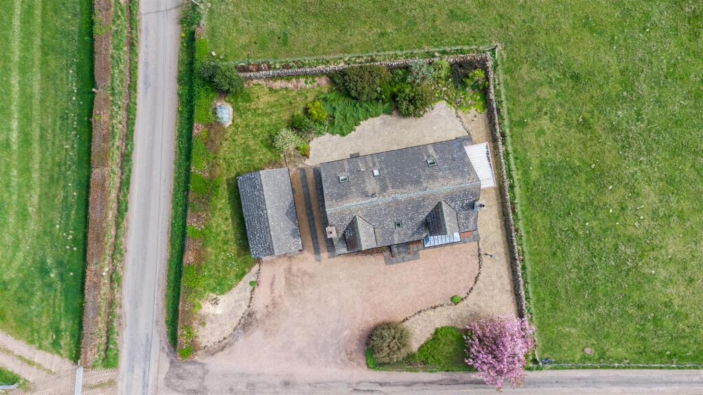 Braefalls Cottage-6.jpg