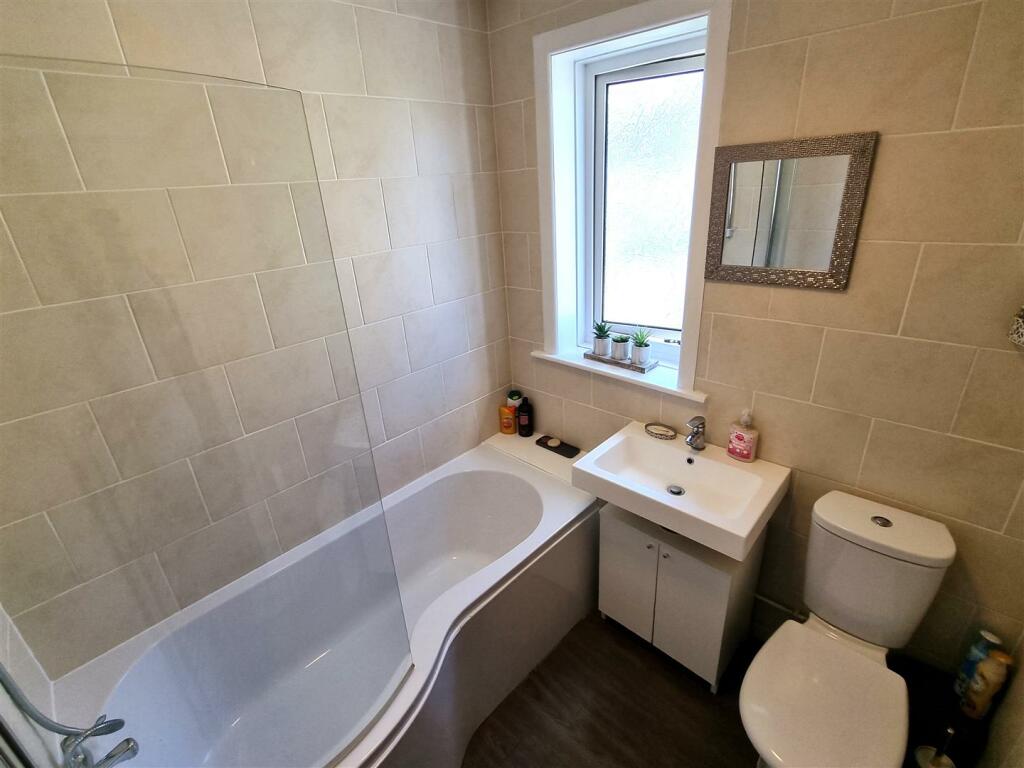 35arossbat.jpg