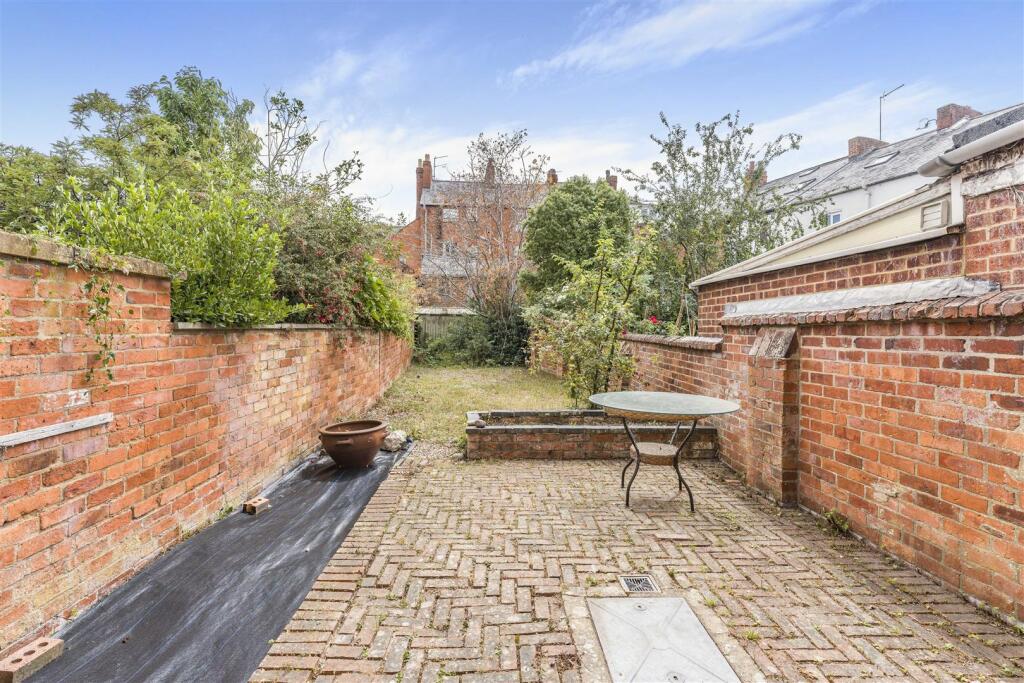 12 Crouch Street, Banbury-10.jpg