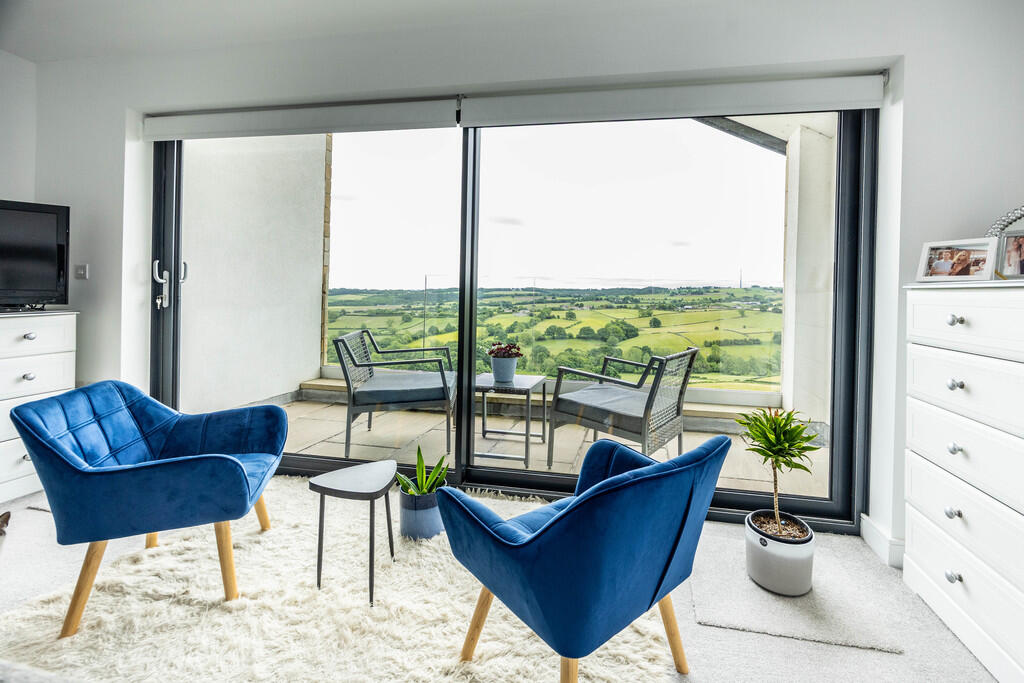 205FLDews-280525-...