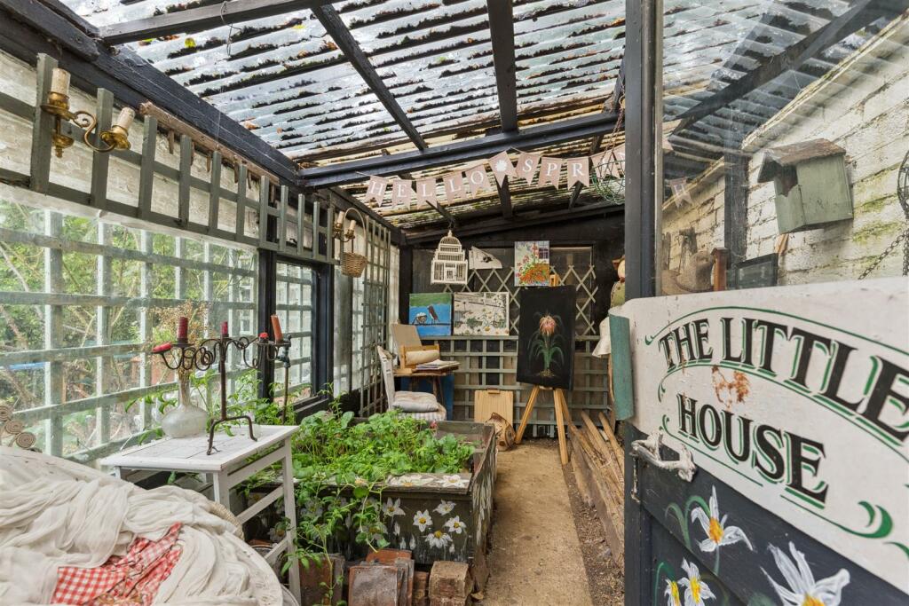Potting Shed/Studio