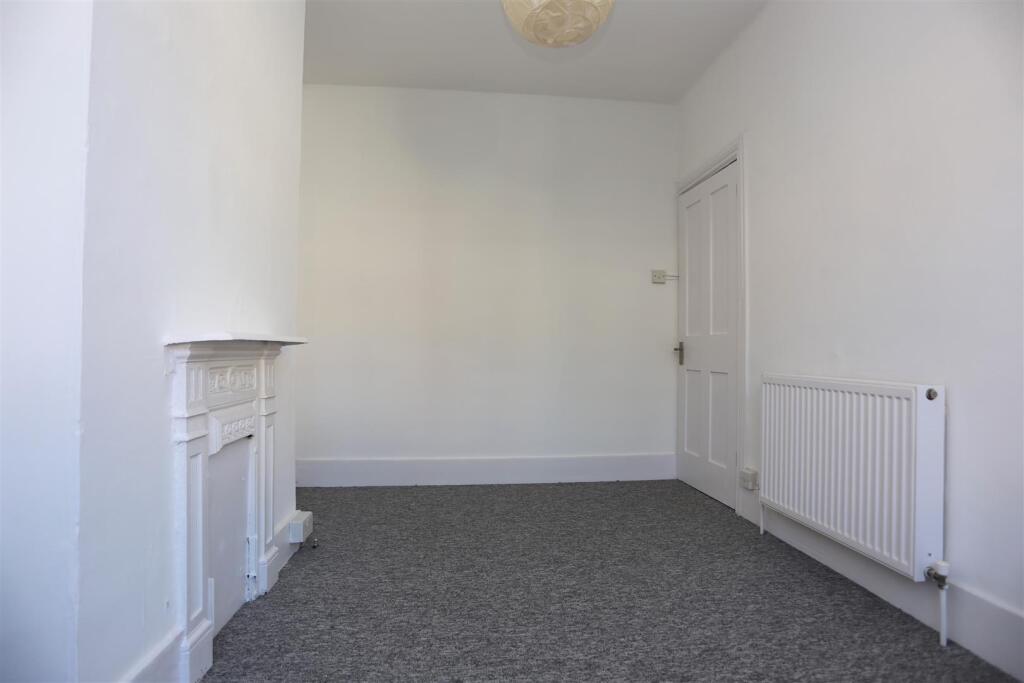 GFF, 19, Sandown Road (8).JPG