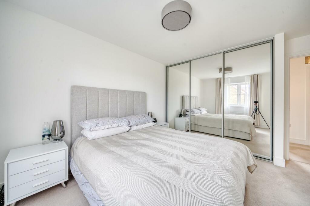 19 - bed 1.jpeg