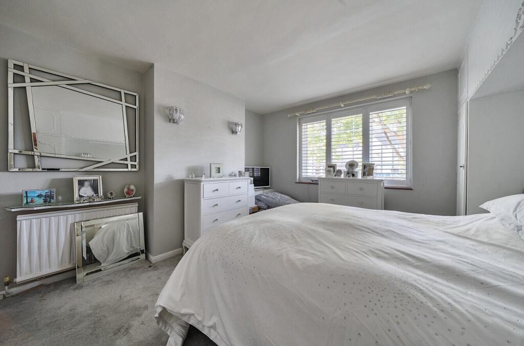 1291197-6-682b575...