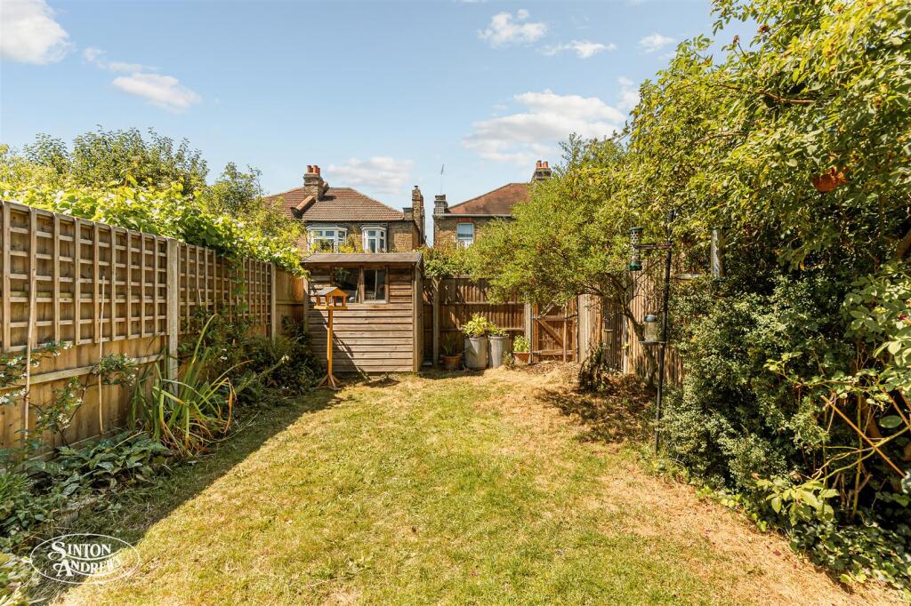 85 Camborne Avenue-10.jpg