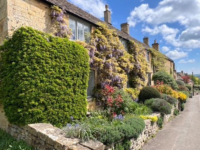 FRONT THE BANK HOUSE.jpg