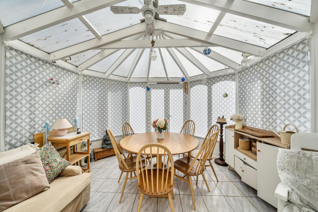 1353277-5-68c443f...